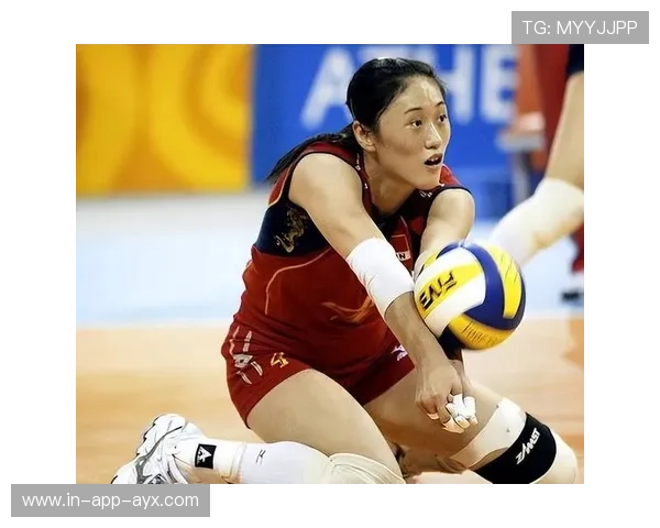 辽宁女排在加练中强化防守体系,教练组给予积极评价